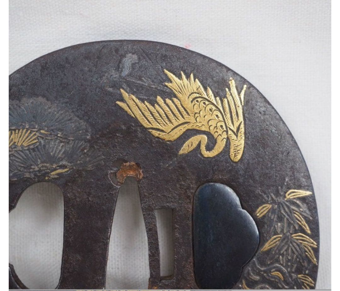 送料無料　江戸時代　金銀象嵌　亀鶴松竹文鍔　木箱付　刀剣美術