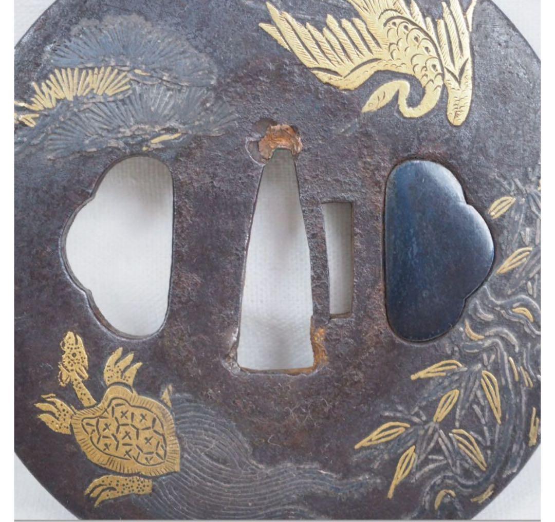 送料無料　江戸時代　金銀象嵌　亀鶴松竹文鍔　木箱付　刀剣美術