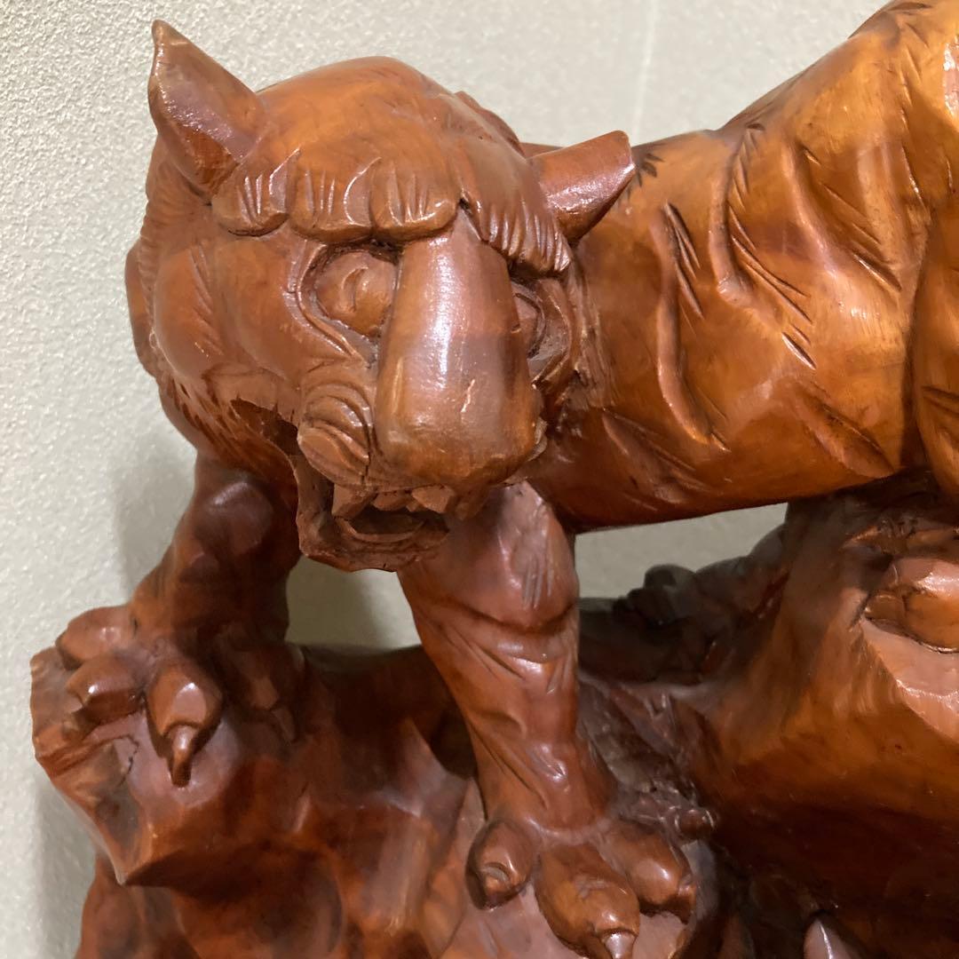 木彫りの虎 岩上虎　一本彫　虎2頭