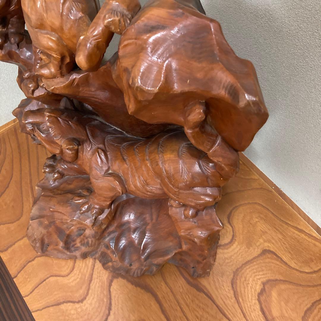 木彫りの虎 岩上虎　一本彫　虎2頭