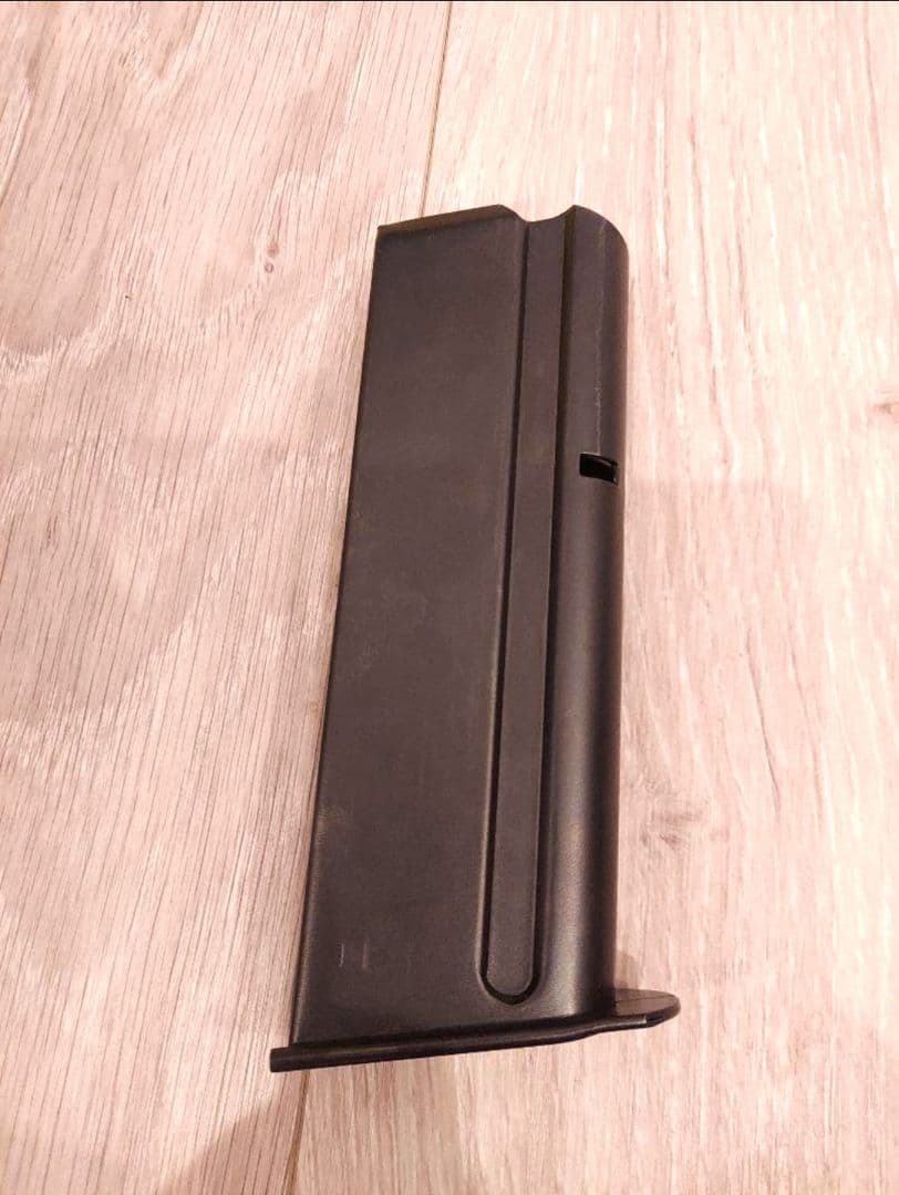 タナカ デザートイーグル 50AE 本体と弾薬カートリッジ