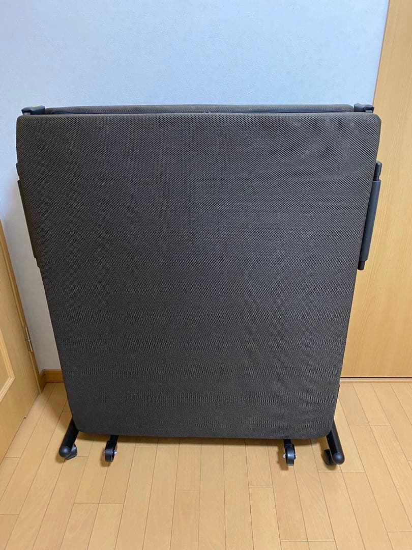 ニトリ　折りたたみベッド (レビン2 BR) シングルより少しコンパクト