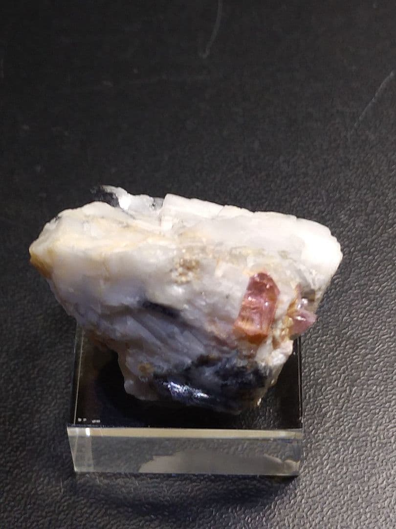 ピンクトパーズ　パキスタン産　660