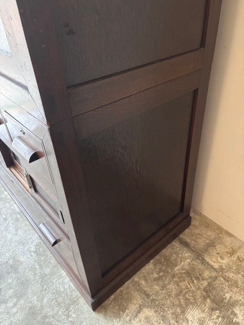 古い水屋箪笥　食器棚　ガラス棚　本棚　ガラスケース　木製箪笥 和家具　天然木