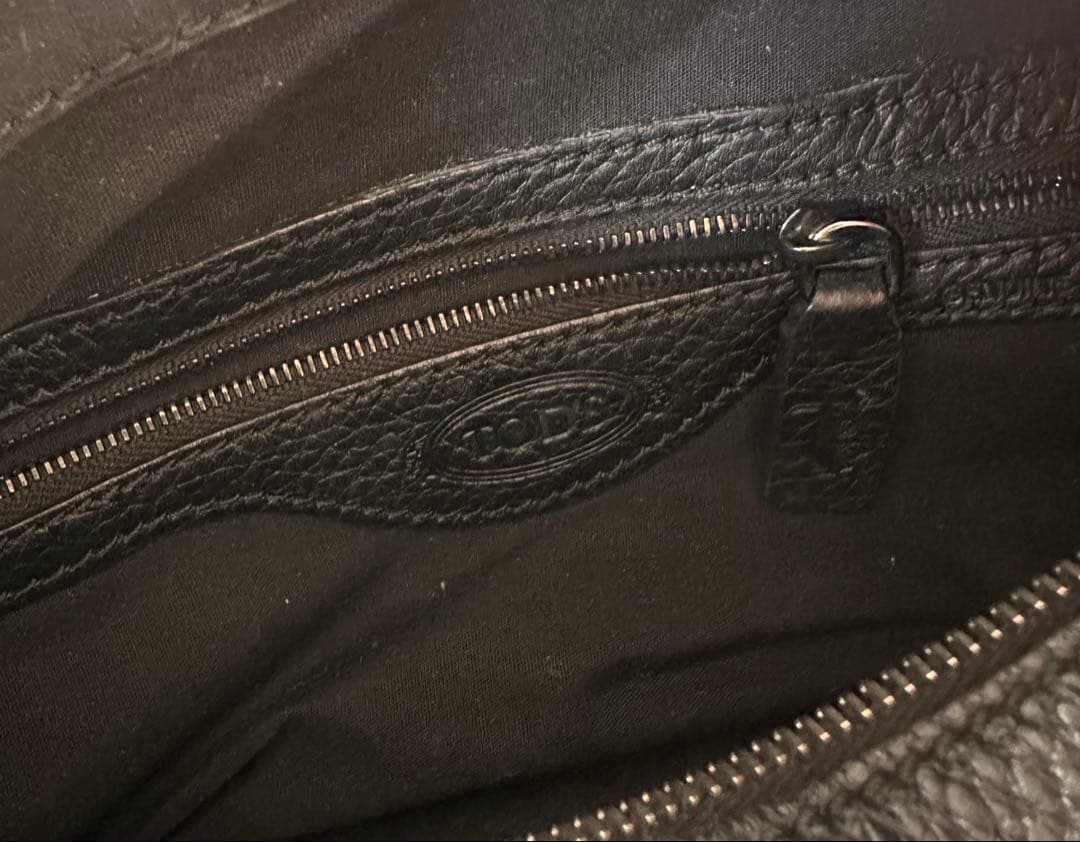 Tod’s ワンショルダー　革　黒　バッグ