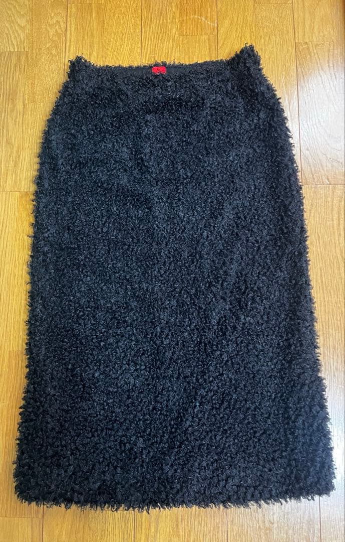 美品　HaaT イッセイミヤケ ボアスカート　タイトスカート　ブラック　黒