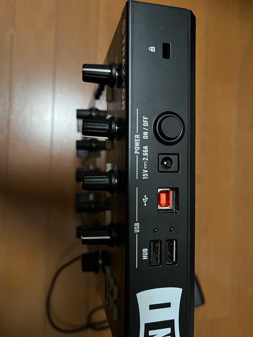 TRAKTOR KONTROL D2 DJコントローラー