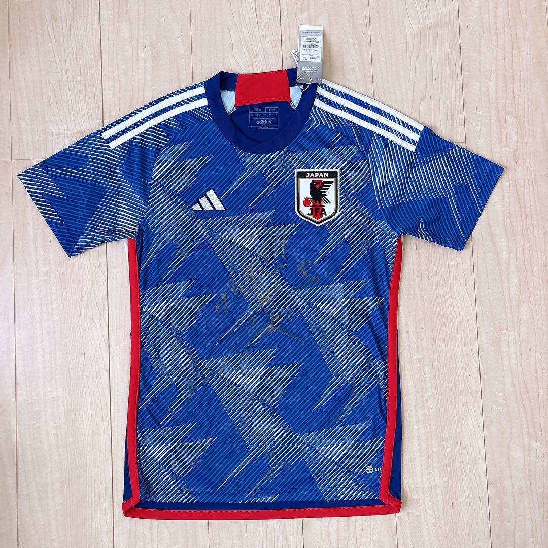 【新品】サッカー日本代表 長友佑都サイン入りユニフォーム 当選品