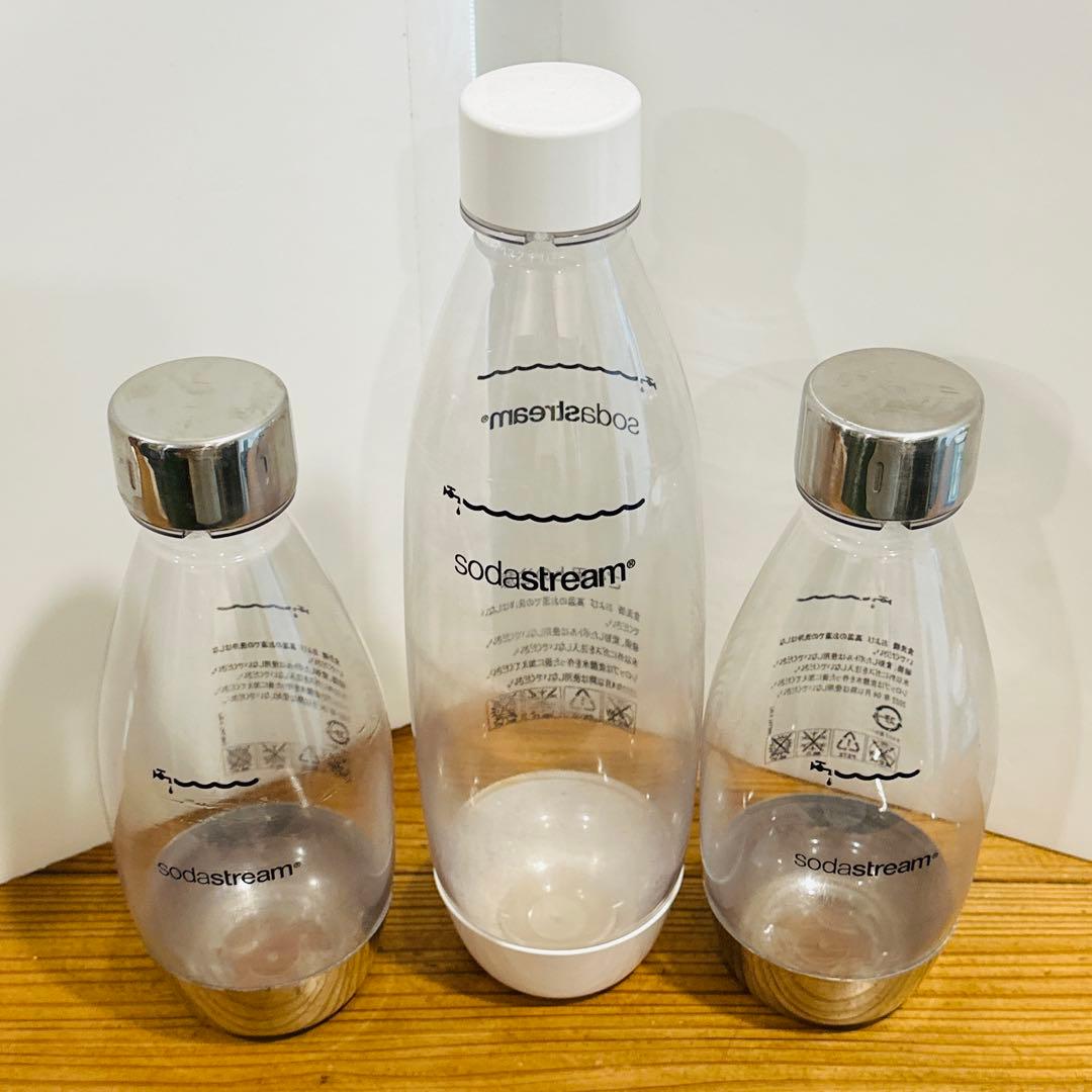 sodastreamスピリット　ミントグリーン　ボトルと新品及び空カートリッジ付