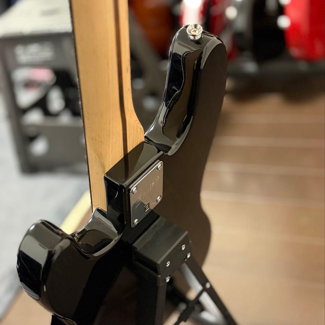 Squier Mike Dirnt プレシジョンベース スクワイヤー フェンダー