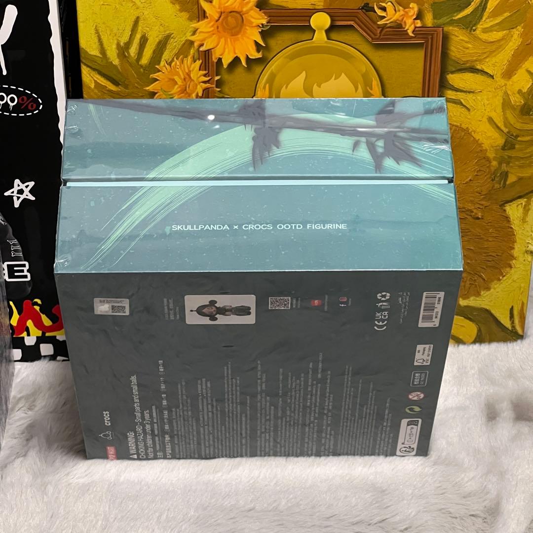 SKULLPANDA × CROCS OOTDフィギュア