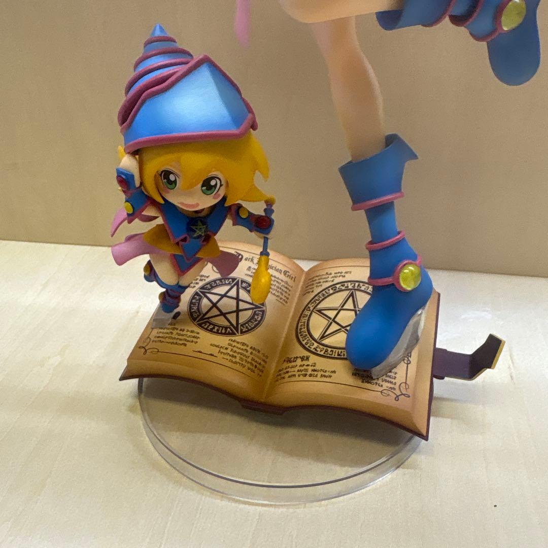 遊戯王 ブラック・マジシャン・ガールwithちびブラマジガール　フィギュア