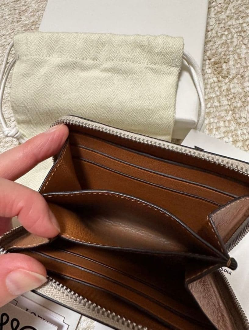 LOEWE ケース　カードケース　コンパクト財布