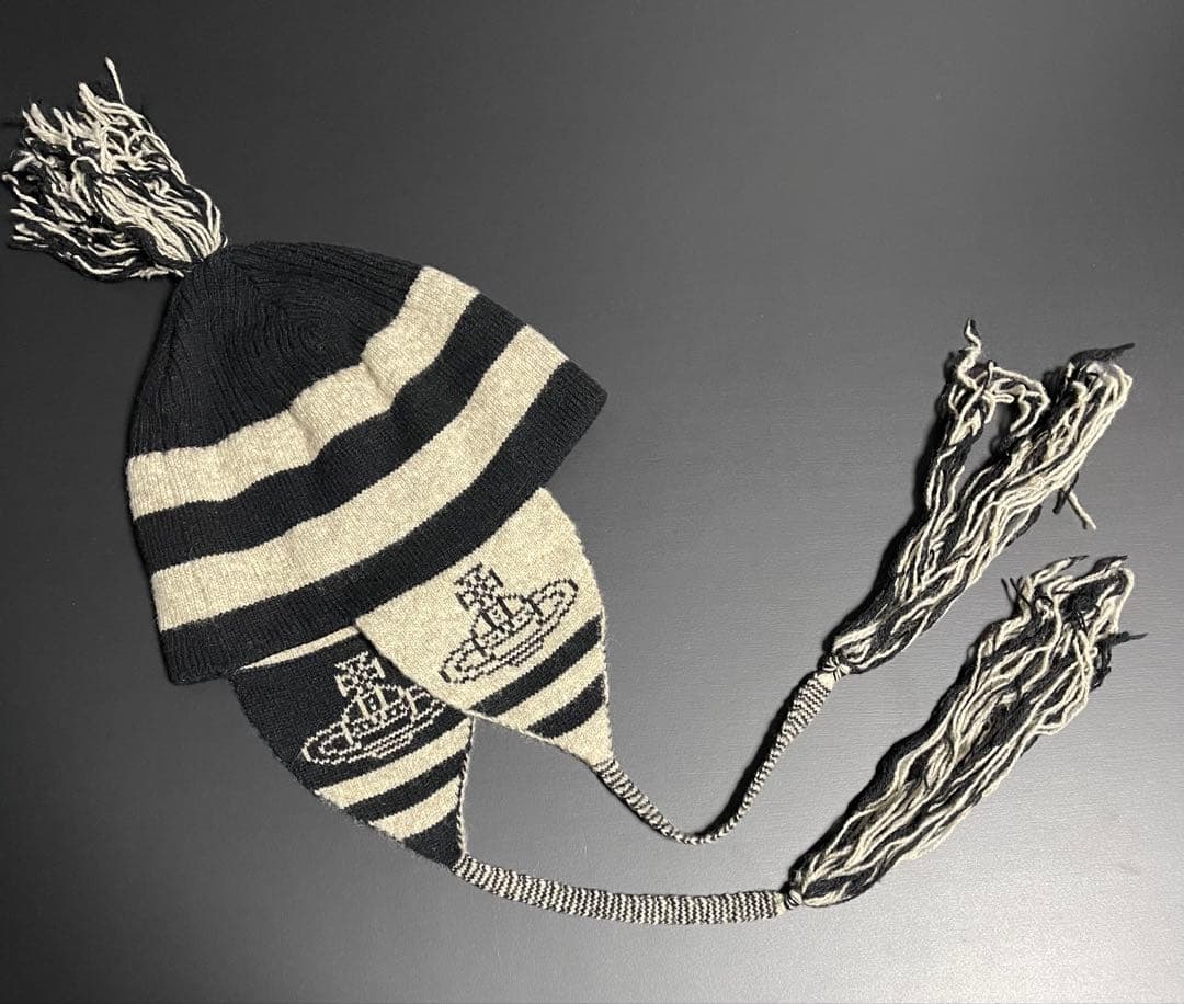 初期型★廃盤レア香椎かてぃ着用同型同色正規品★美品ヴィヴィアン耳当て付きニット帽