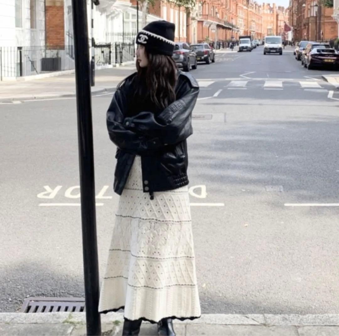 CHANEL CCマークニット帽 ブラック/ホワイト