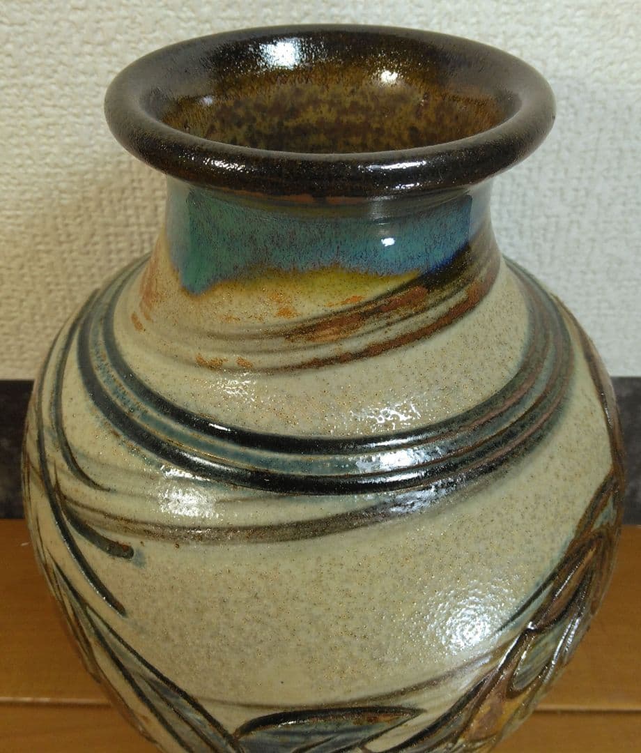 人間国宝 金城次郎 海老魚紋花瓶 栞 共箱 壺屋焼 壷屋焼 やちむん 上作花瓶