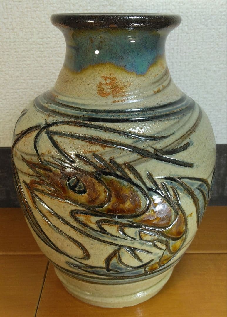 人間国宝 金城次郎 海老魚紋花瓶 栞 共箱 壺屋焼 壷屋焼 やちむん 上作花瓶