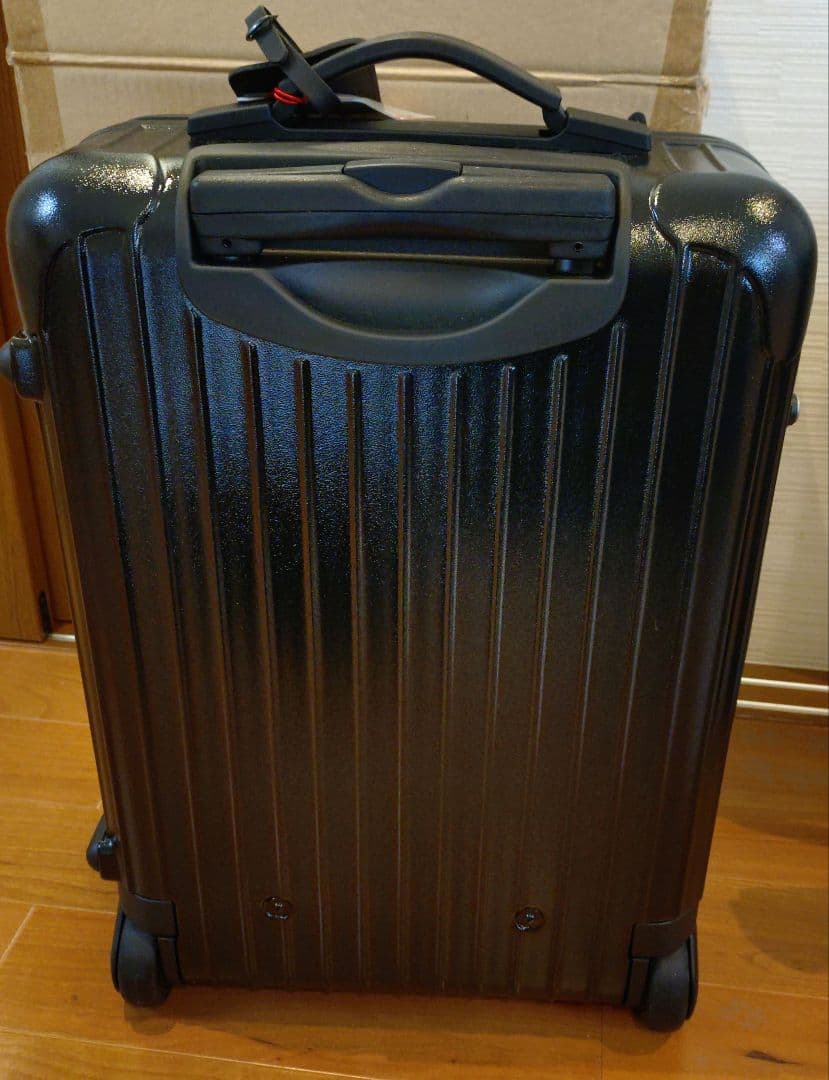 ☆新品、未使用☆RIMOWA 中型キャリーケース ブラック　35L