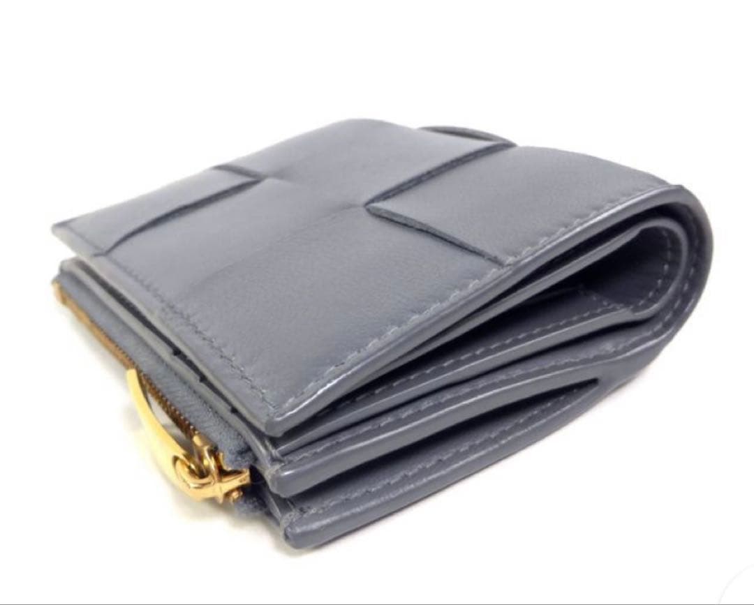 ボッテガヴェネタ　カセット　スモール　二つ折り財布　グレー