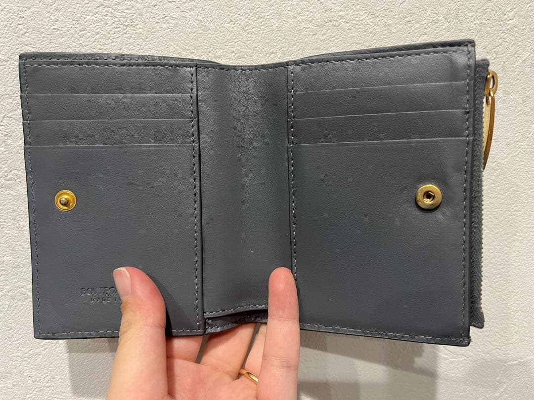 ボッテガヴェネタ　カセット　スモール　二つ折り財布　グレー