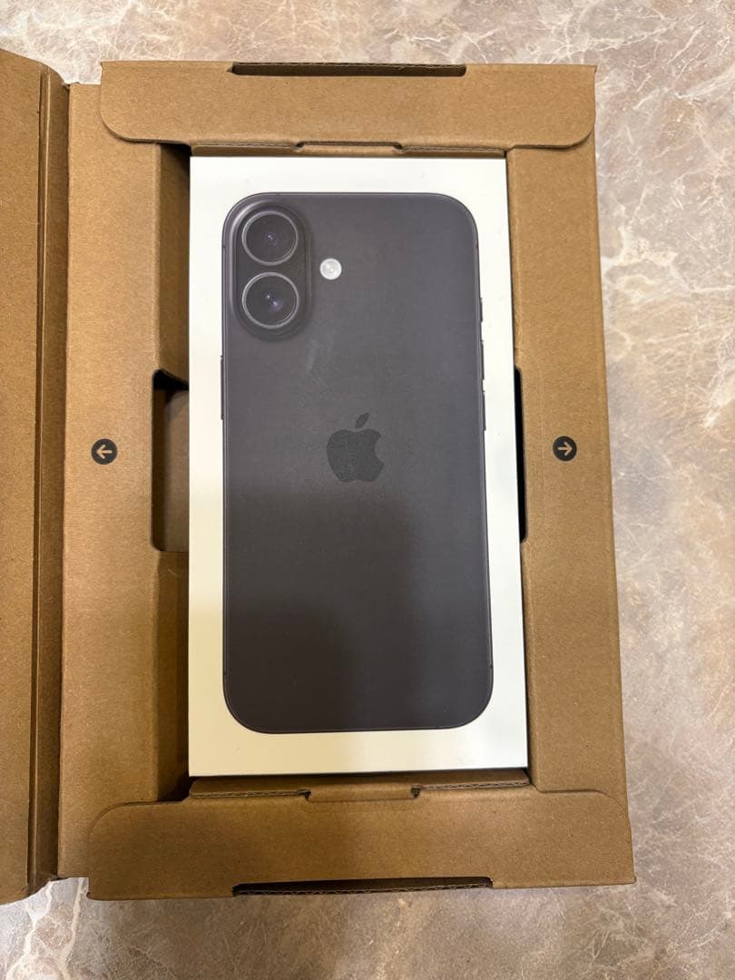 【美品】iPhone 16 ブラック 128GB