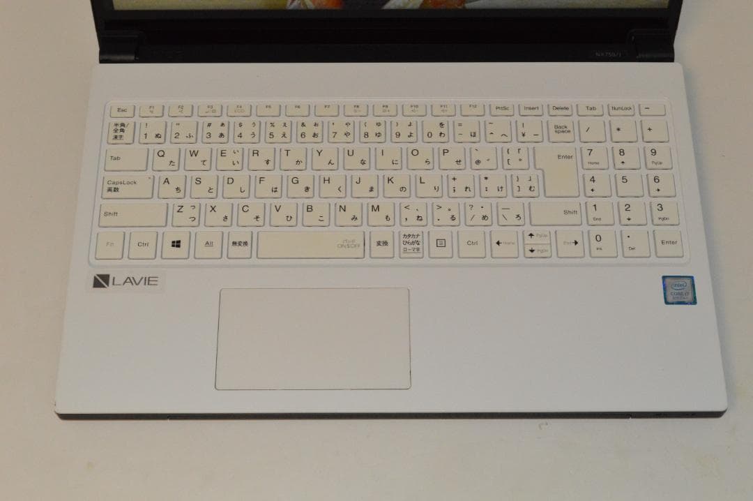 ホワイトLAVIE第8世代Corei7/32G/SSD500G/バッテリー良好