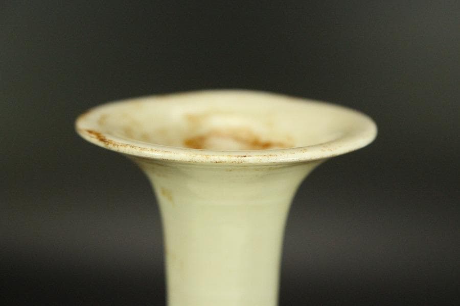 中国美術 白磁 刻龍紋 瓶 高17.5cm(HA434)