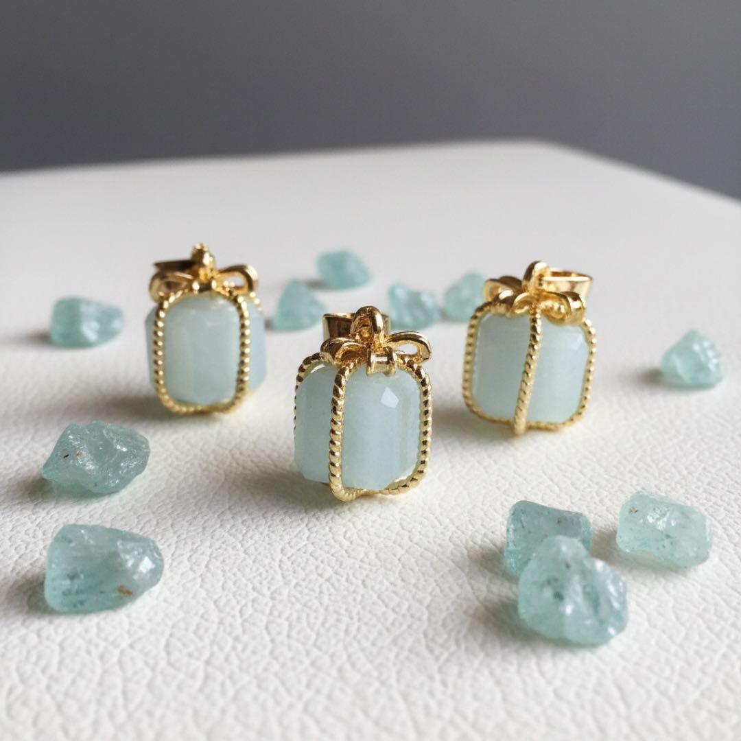 【はくとん( 'ω')ŧ‹\"ŧ‹\"】天然アクアマリンのギフトボックストップ