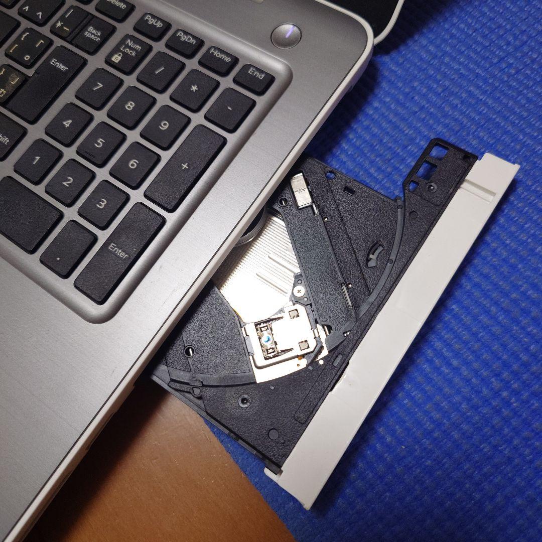 Windowsノート本体 DELL Inspiron 15 5567 P66F001 Radeon R7