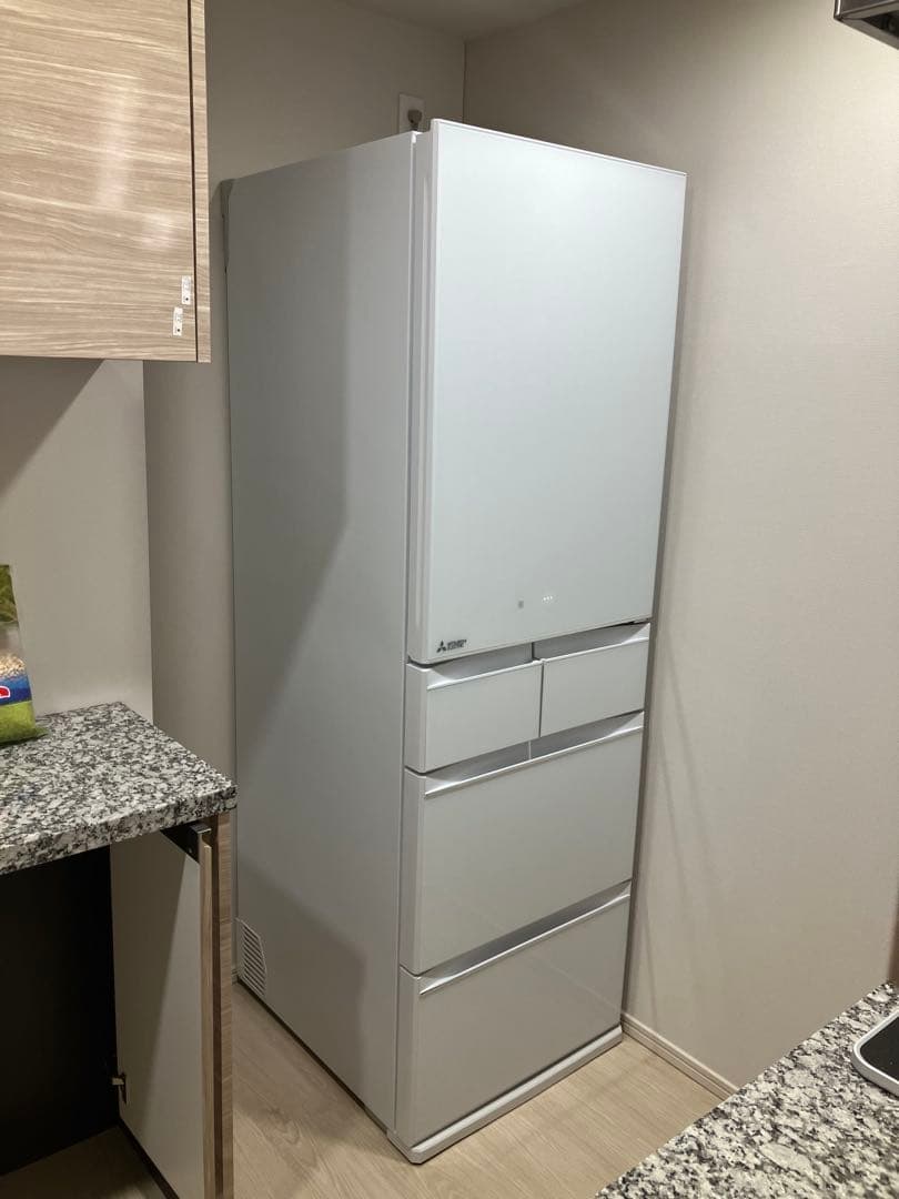 【美品】三菱電機 省エネ 4ドア冷蔵庫 ホワイト
