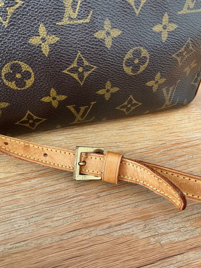 LOUIS VUITTONルイ・ヴィトン　トロター ショルダーバッグ