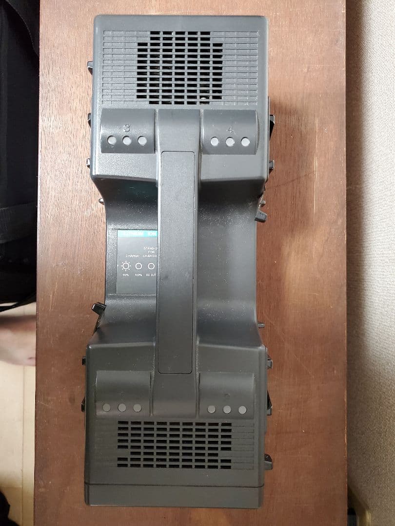 SONY 4連バッテリーチャージャー BC-L120