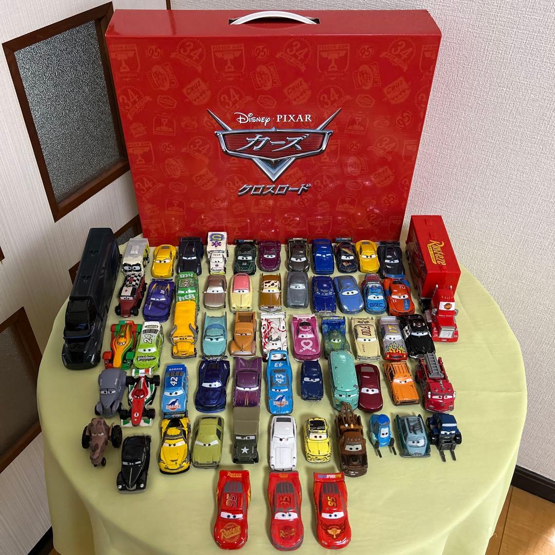 カーズ　トミカ60点　まとめ売り＋ギフトBOX