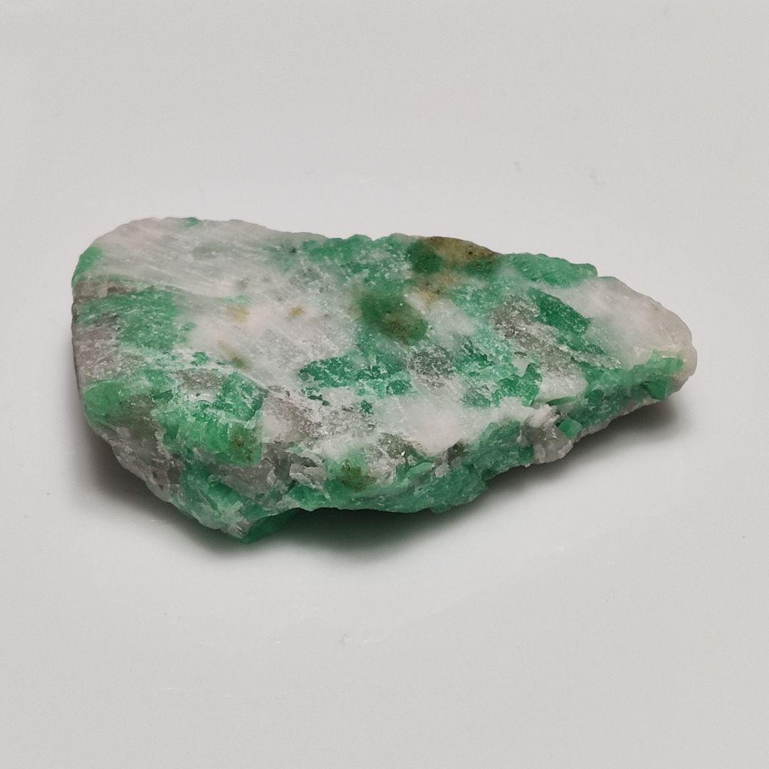 パワーストーン　天然石　エメラルド　34g　No.176