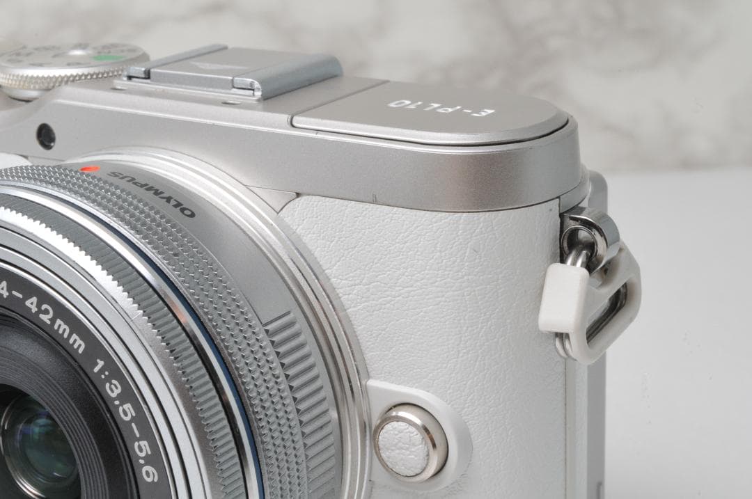 おしゃれ 大人気❣️OLYMPUS PEN E-PL10⭐️ホワイト