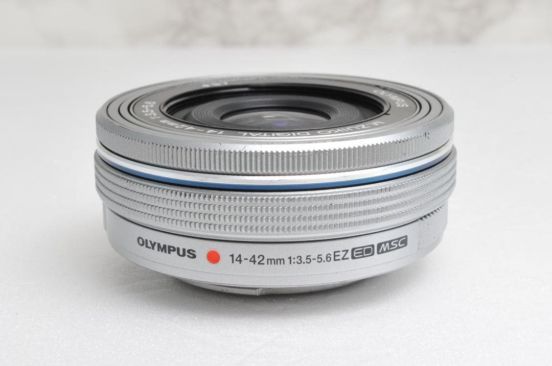 おしゃれ 大人気❣️OLYMPUS PEN E-PL10⭐️ホワイト