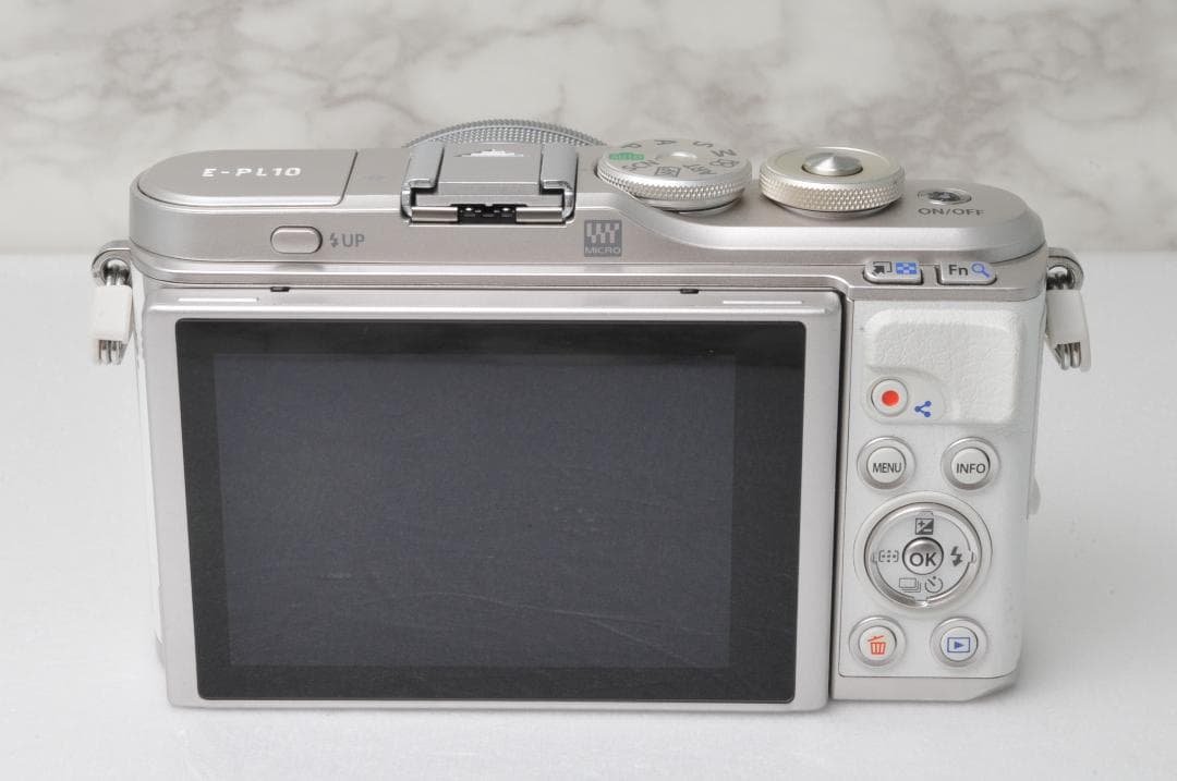 おしゃれ 大人気❣️OLYMPUS PEN E-PL10⭐️ホワイト