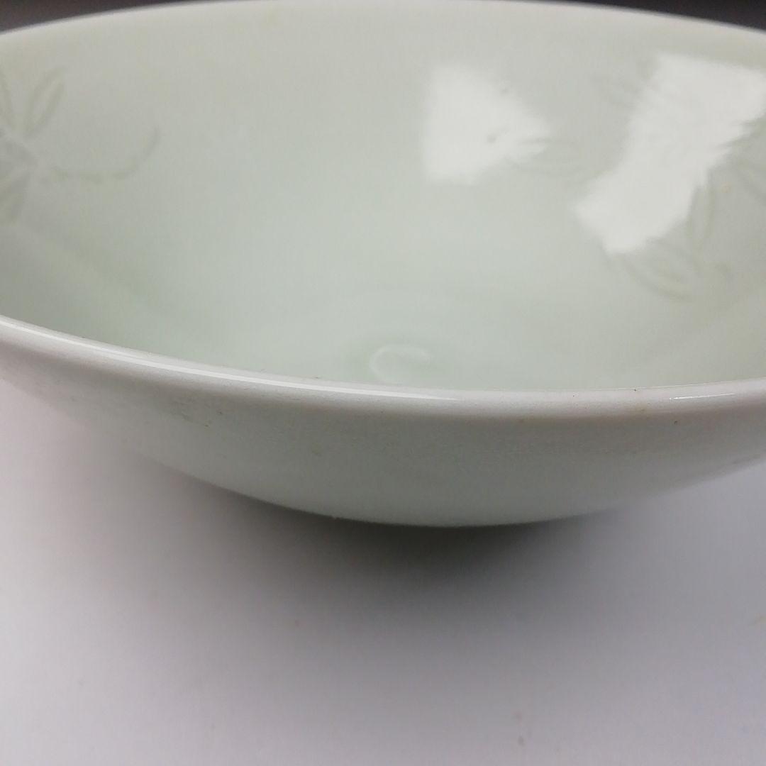 Ｔ１６９　茶碗　『淡青磁　蜻蛉彫』『平茶碗』『曽根幸風』　共箱　抹茶碗　茶道具