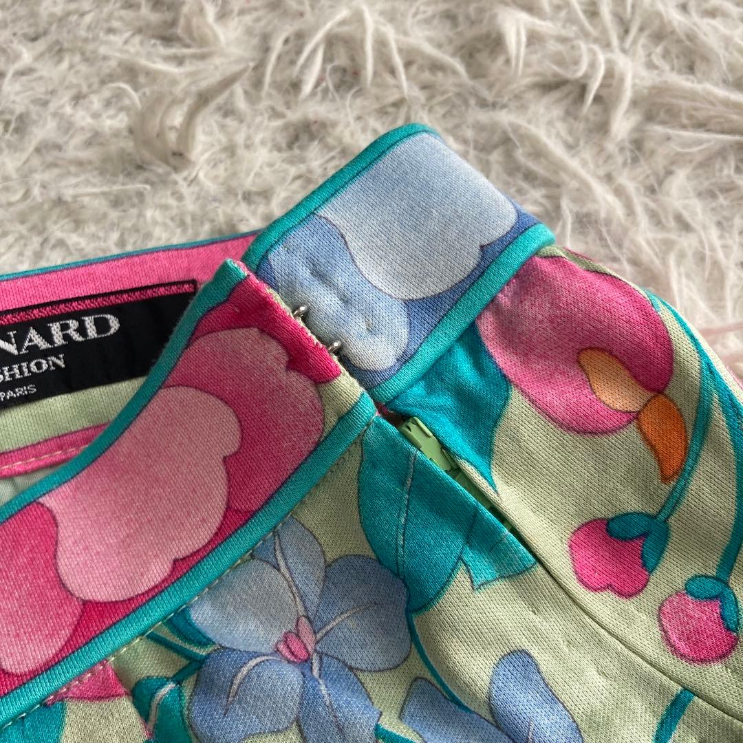 LEONARD 花柄スカート ライトグリーン W66 マルチカラー 華やか