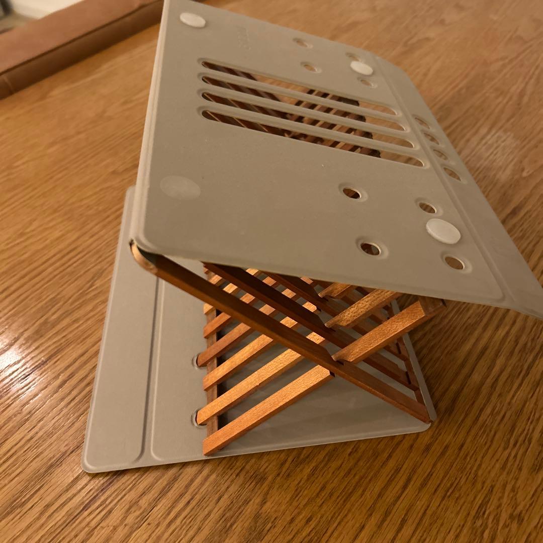 組格子 折りたたみパソコンスタンド