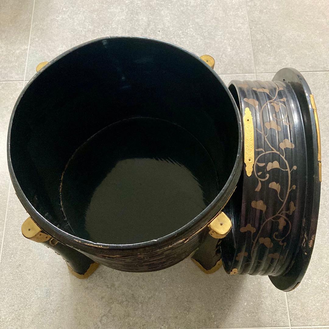 骨董アンティーク 漆塗りの行器 ほかい 金細工 日本美術 工芸品 吉祥文様 和柄