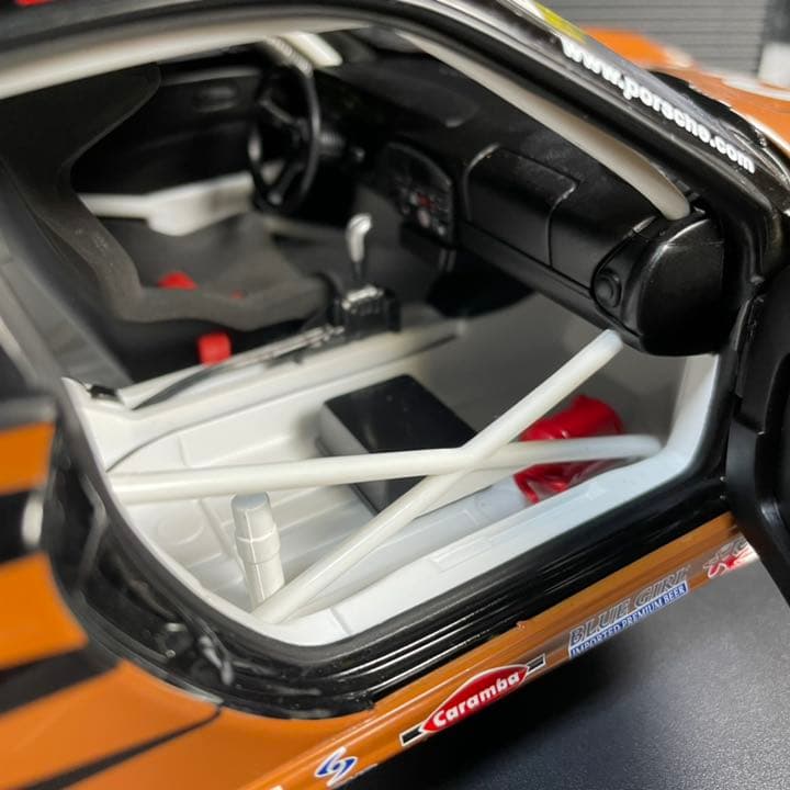 未展示品　オートアート1/18　ポルシェ911GT3R アジアンカレラカップ