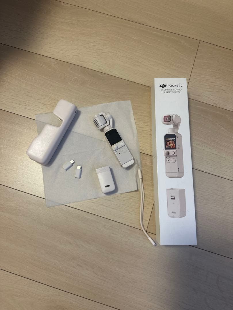 【DJI Pocket 2 Sunset White】 本体と付属品
