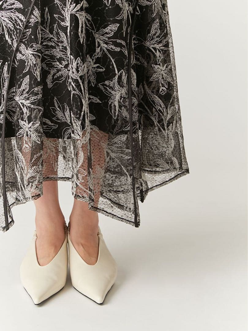 【FRAY I.D】新品タグ付き / M / カーブパネルエンブロイダリードレス