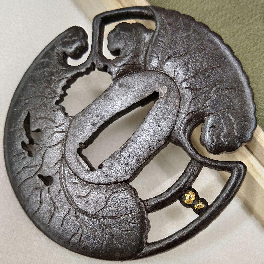 蕗の葉　鐔　変わり形　蓮　蕗　鐔　刀装具　時代武具　日本刀　居合　アンティーク