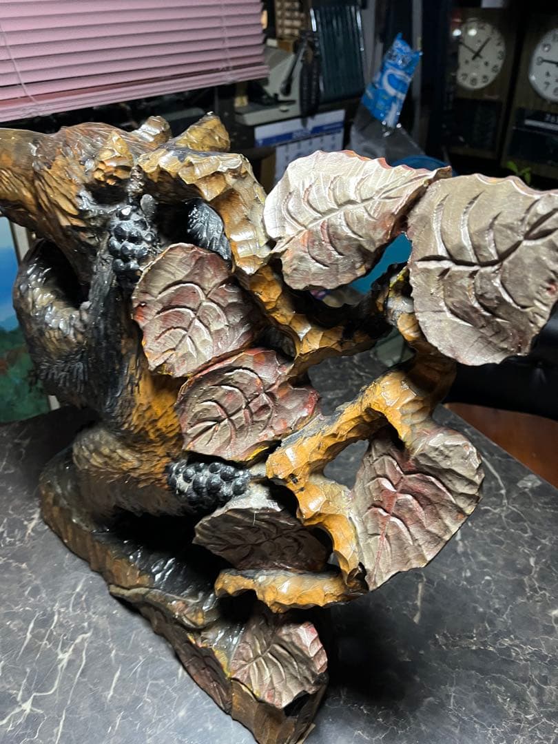 熊の木彫り、木彫り熊、熊の一刀彫、 アイヌ木彫り、アイヌ工芸品