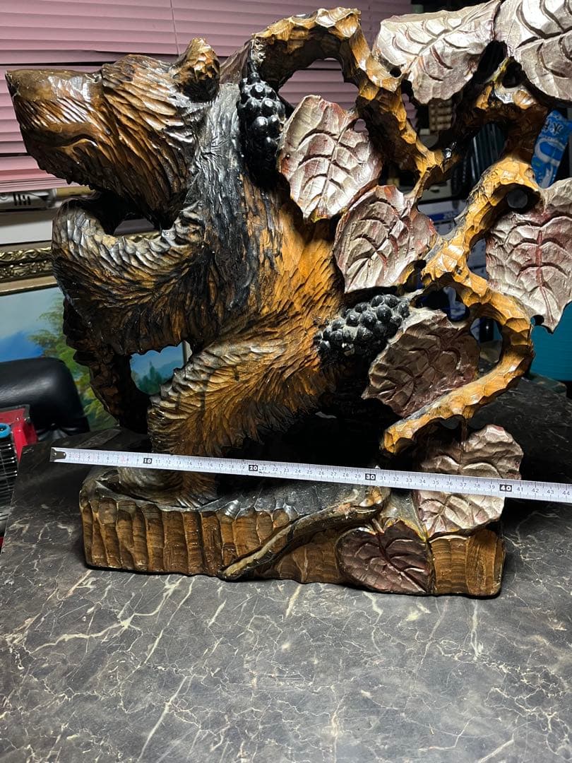 熊の木彫り、木彫り熊、熊の一刀彫、 アイヌ木彫り、アイヌ工芸品