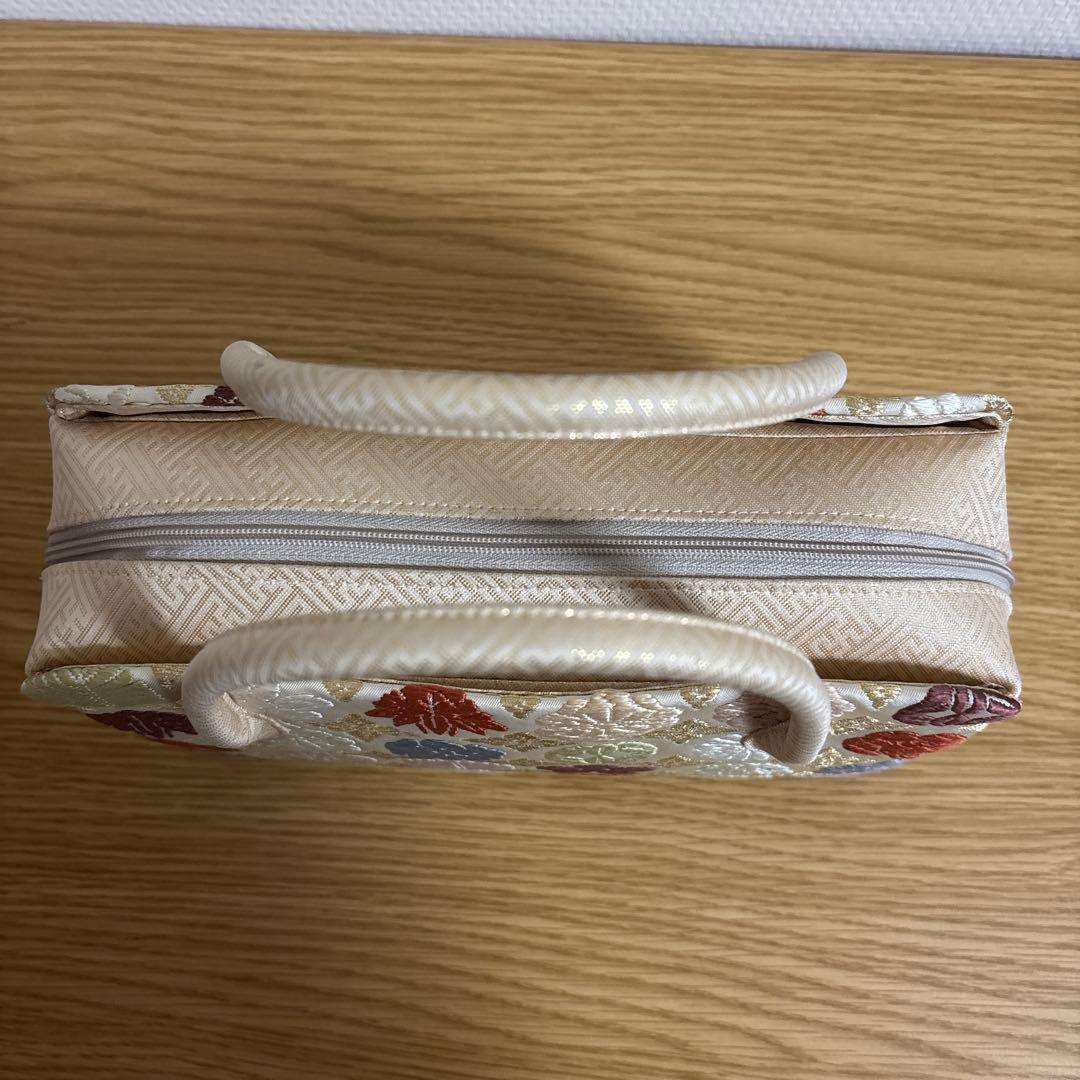正月　成人式　初釜　茶会　和装バッグ 多色刺繍 利休バッグ 正絹　未使用　居東屋