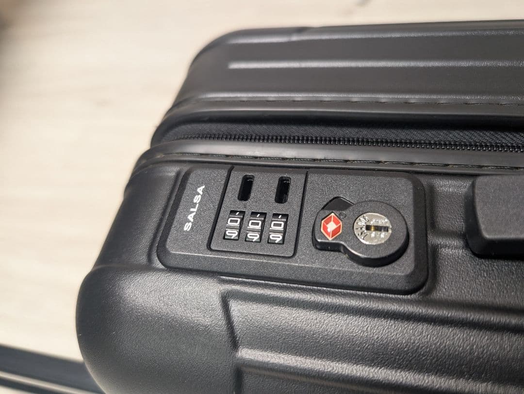 RIMOWA サルサ 4輪 マットブラック 機内持込サイズ TSAロック