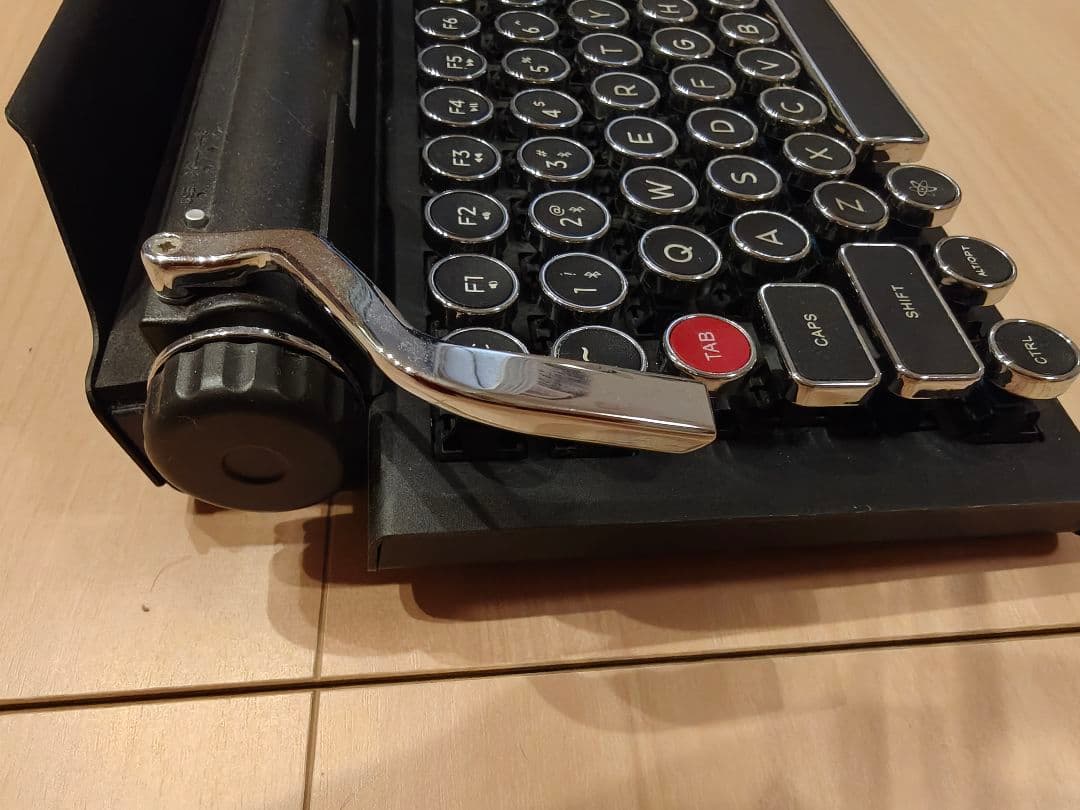 Qwerkywriterタイプレター式キーボード